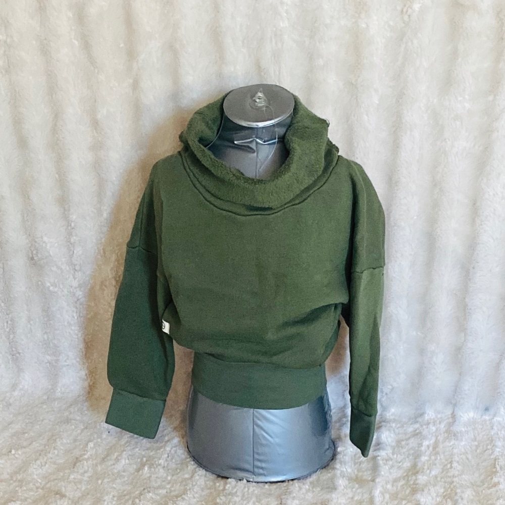 Lennon+Wolfe Kanye Pullover